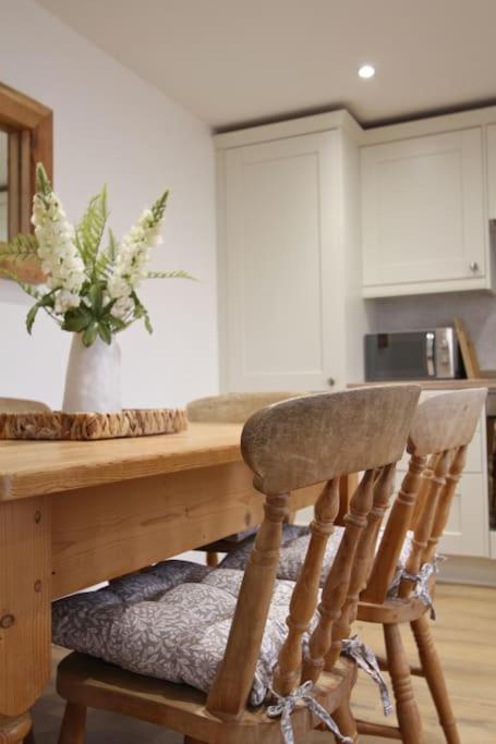 Owl Cottage - Cosy Cotswolds Stone Escape, Dog Friendly Wyck Rissington Exterior photo