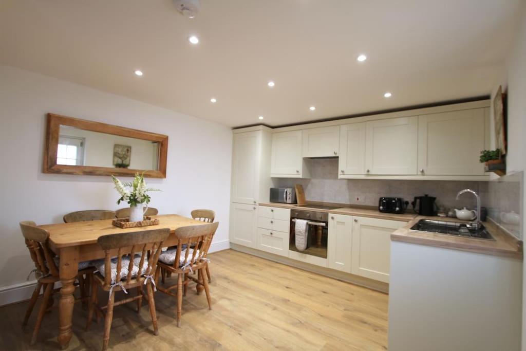 Owl Cottage - Cosy Cotswolds Stone Escape, Dog Friendly Wyck Rissington Exterior photo